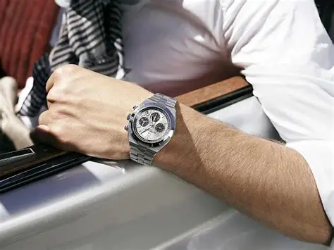 Vacheron Constantin Overseas Chronograph - Image 2