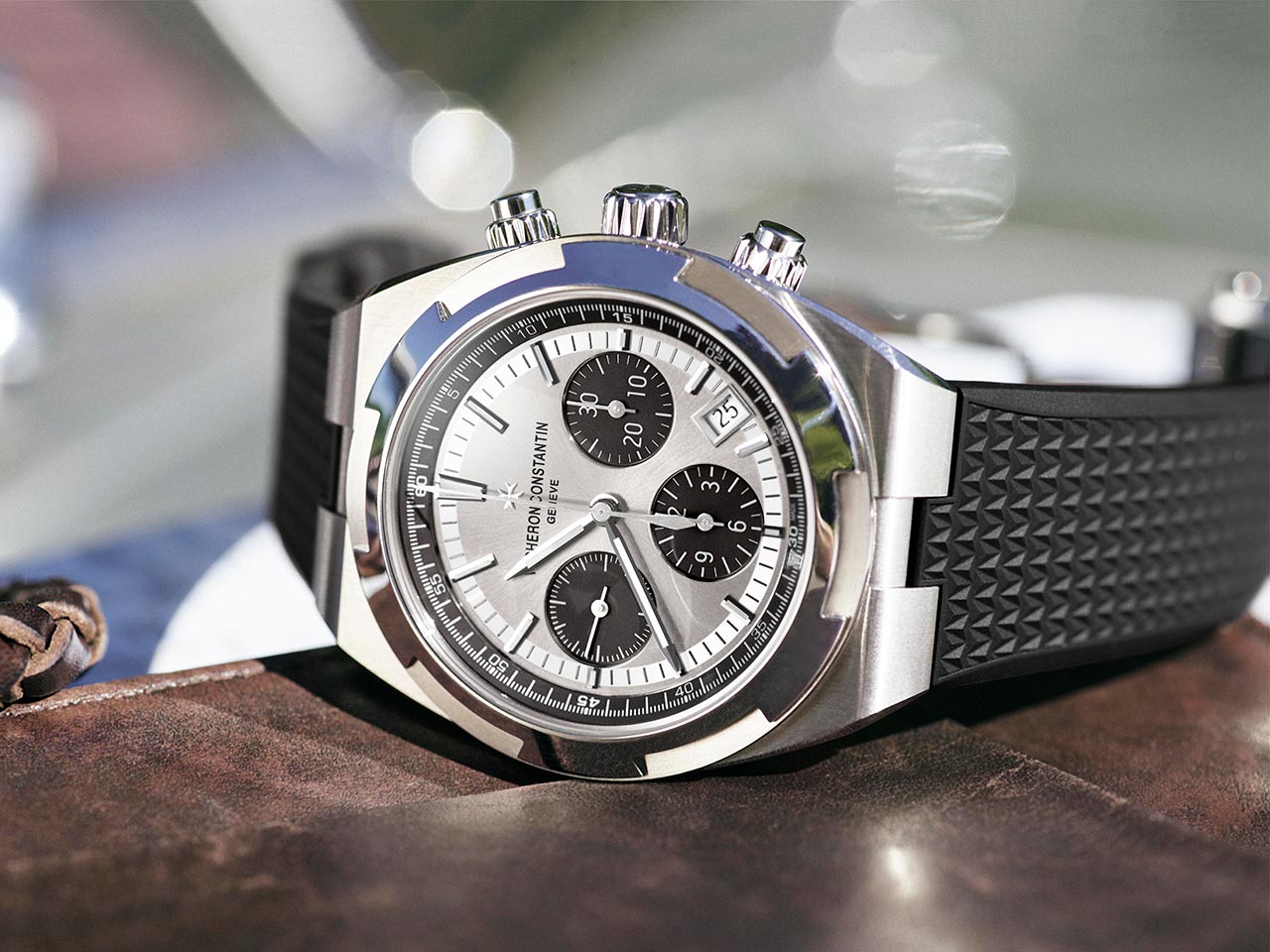 Vacheron Constantin Overseas Chronograph - Image 6
